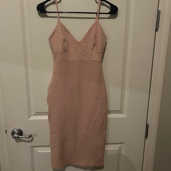 Lulu’s Blush Pink Bodycon Midi Dress - Picture 6 of 8